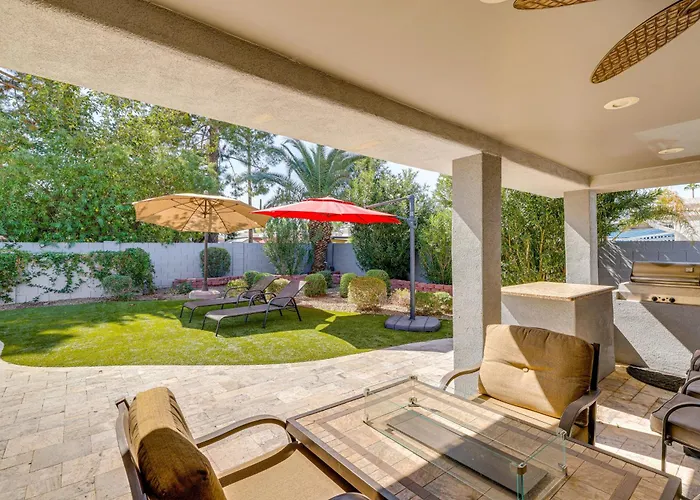 Holiday home 8 Mi To Old Town Scottsdale: Family Home! *